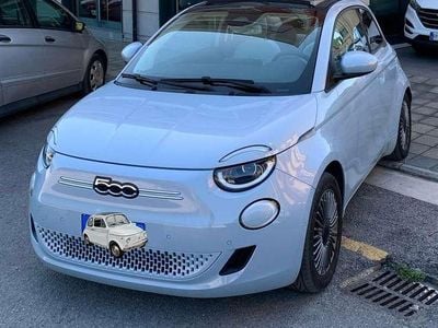 Usata Fiat 500e Passion 69 kW (95 CV) 2021 Blu Cabrio