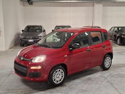 Nuova Fiat Panda Icon 70 CV (51 kW) 2025 Rosso Utilitaria