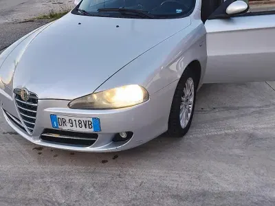 Usata Alfa Romeo 147 150 CV (110 kW) 2008 Grigio Utilitaria
