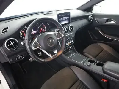 Usata Mercedes A180 Premium 109 CV (80 kW) 2018 Bianco cirrus Berlina