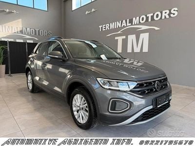 Usata VW T-Roc Life 150 CV (110 kW) 2022 Grigio SUV