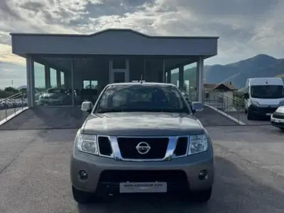 Occasion Nissan Navara 190 ch (139 kW) 2015 Gris Pick-up