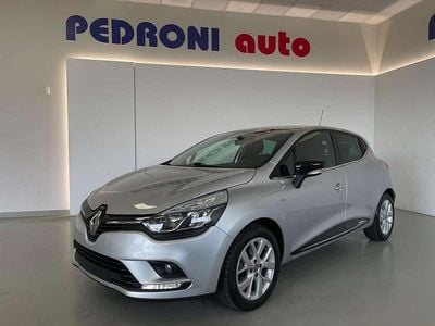 Usata Renault Clio IV LIMITED 73 CV (53 kW) 2018 Argento Berlina