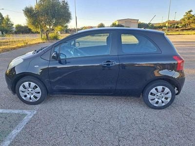 Usata 2006 Toyota Yaris Berlina | 4400 € (Buon prezzo)