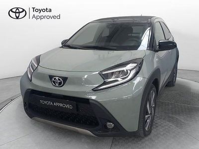 Usata Toyota Aygo X Lounge 72 CV (52 kW) 2025 Grigio SUV