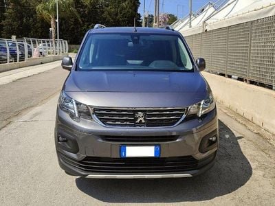 Usata Peugeot Rifter Allure 131 CV (96 kW) 2021 Grigio Monovolume