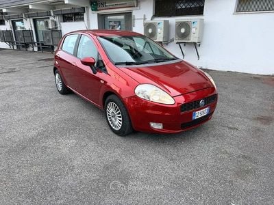 Usata Fiat Grande Punto 75 CV (55 kW) 2006 Rosso Utilitaria