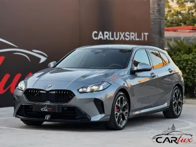 Usata BMW 118 Shadowline 150 CV (110 kW) 2025 Skyscraper grey metallic Utilitaria