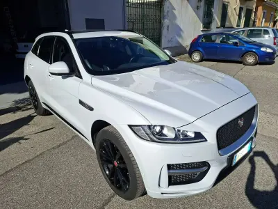 Usata Jaguar F-Pace R-Sport 241 CV (177 kW) 2018 Bianco SUV