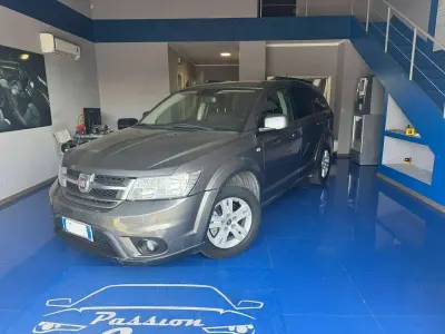 Usata Fiat Freemont Urban 140 CV (102 kW) 2013 Grigio SUV