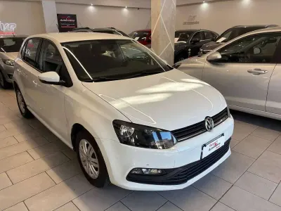 Usata VW Polo Trendline 60 CV (44 kW) 2016 Bianco puro Berlina