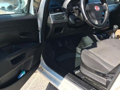 Bianco Usata 2013 Fiat Punto Utilitaria | 4500 € (Molto cara)