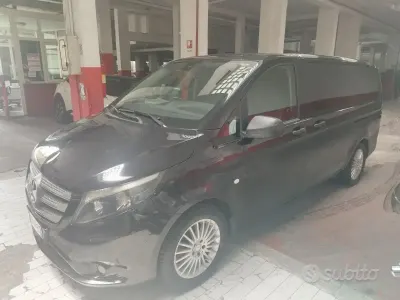 Usata Mercedes Vito 136 CV (100 kW) 2017 Nero Furgone
