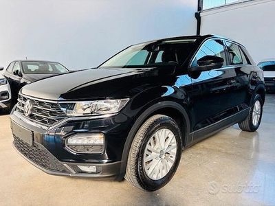 Usata VW T-Roc Style 115 CV (84 kW) 2018 Nero SUV