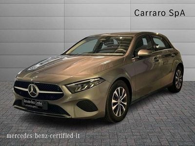 Usata Mercedes A180 Advanced 116 CV (85 kW) 2025 Grigio montagna Berlina