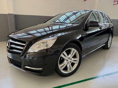 Usata Mercedes R350 265 CV (194 kW) 2013 Nero Monovolume