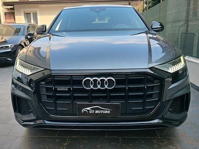 Usata Audi Q8 Sport 285 CV (209 kW) 2020 Grigio SUV