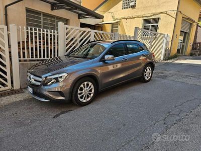 Käytetty Mercedes GLA180 Business 109 HP (80 kW) 2016 Harmaa Katumaasturi