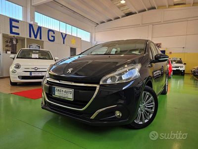 Usata Peugeot 208 Access 82 CV (60 kW) 2016 Grigio Utilitaria