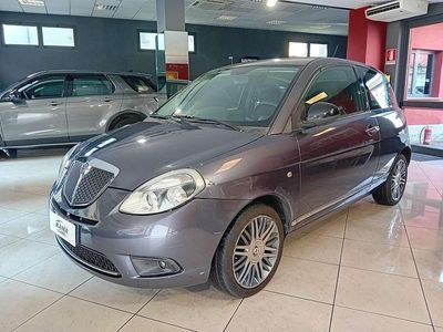 Usata Lancia Ypsilon Platinum 69 CV (50 kW) 2012 Grigio Utilitaria