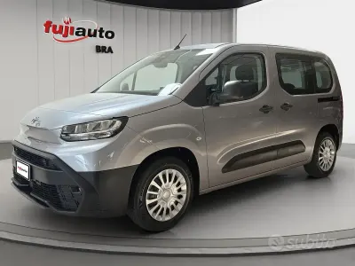 Nuova Toyota Proace Verso City 100 CV (73 kW) 2026 Grigio Station wagon