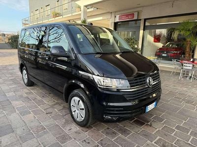 Usata VW Caravelle 110 CV (80 kW) 2021 Nero Monovolume