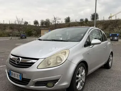 Usata Opel Corsa Sport 90 CV (66 kW) 2008 Utilitaria