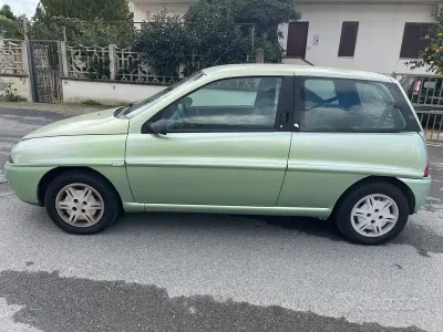 Usata Lancia Ypsilon 60 CV (44 kW) 2002 Verde Utilitaria