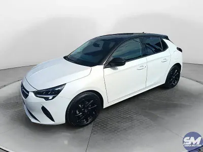 Usata Opel Corsa Design & Tech 75 CV (55 kW) 2022 Bianco Utilitaria