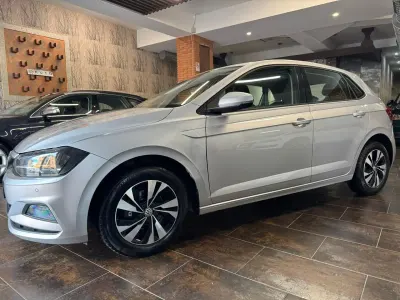 Usata VW Polo Highline 90 CV (66 kW) 2018 Argento Utilitaria