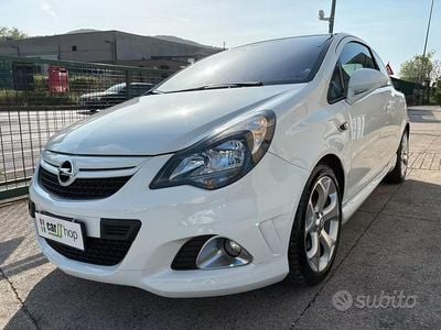 Usata Opel Corsa OPC 192 CV (141 kW) 2014 Bianco Utilitaria