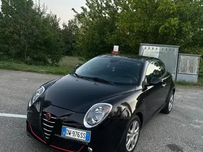 Usata Alfa Romeo MiTo Distinctive 155 CV (114 kW) 2009 Nero Utilitaria