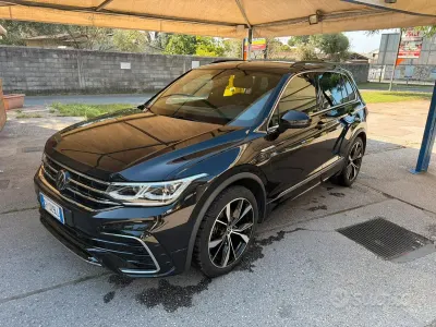 Usata VW Tiguan R-line 150 CV (110 kW) 2022 Nero SUV