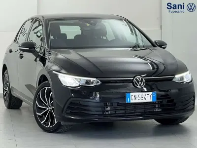 Usata VW Golf VIII Life 110 CV (80 kW) 2023 Nera Berlina