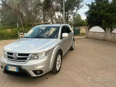 Usata Fiat Freemont 170 CV (125 kW) 2012 Grigio SUV