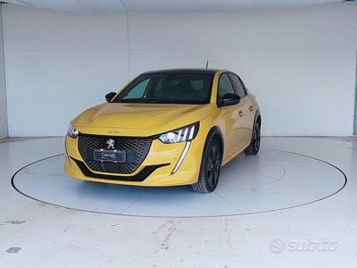 Usata Peugeot 208 GT-line 100 CV (73 kW) 2020 Giallo Utilitaria