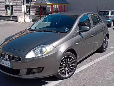 Usata Fiat Bravo 120 CV (88 kW) 2009 Marrone Utilitaria