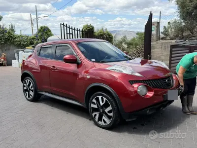 Usata Nissan Juke Tekna 110 CV (80 kW) 2012 Rosso SUV