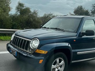 Usata Jeep Cherokee 163 CV (119 kW) 2005 Blu SUV