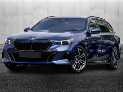 Usata BMW 520 M Sport 197 CV (144 kW) 2025 Blu/azzurro Station wagon