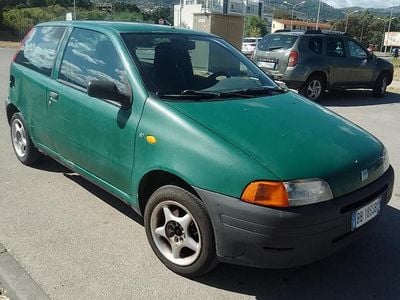 Usata Fiat Punto 54 CV (39 kW) 1999 Verde Utilitaria