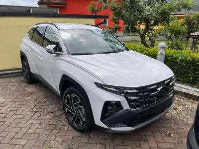 Nuova Hyundai Tucson 179 CV (131 kW) 2026 Bianco SUV