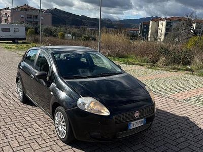 Usata Fiat Grande Punto 65 CV (47 kW) 2009 Nero Utilitaria