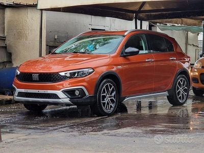 Usata Fiat Tipo Cross 101 CV (74 kW) 2021 Berlina