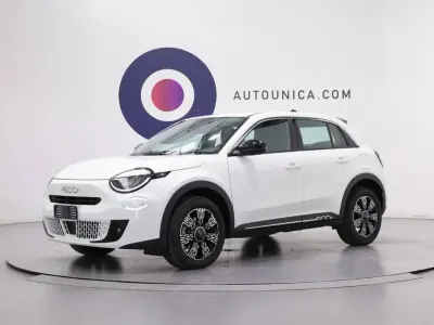 Usata Fiat 600 101 CV (74 kW) 2025 Bianco SUV