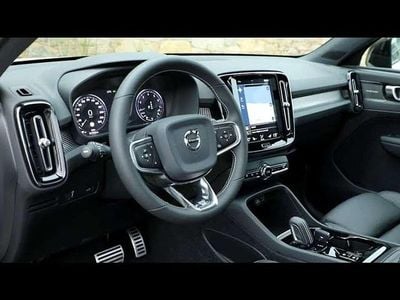 Usata Volvo XC40 R-Design 190 CV (139 kW) 2018 Grigio SUV