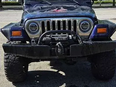 Usata Jeep Wrangler 184 CV (135 kW) 1998 Blu/azzurro SUV