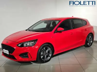 Usata Ford Focus ST-Line 125 CV (91 kW) 2020 Rosso Utilitaria