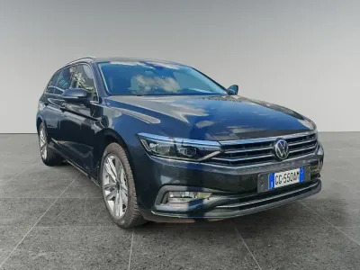 Usata VW Passat Business 150 CV (110 kW) 2021 Grigio Berlina