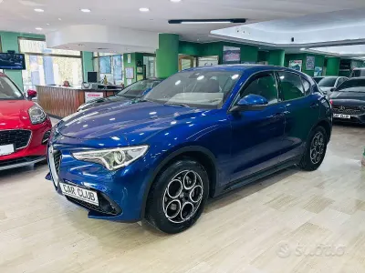 Usado Alfa Romeo Stelvio 190 CV (139 kW) 2023 Azul SUV